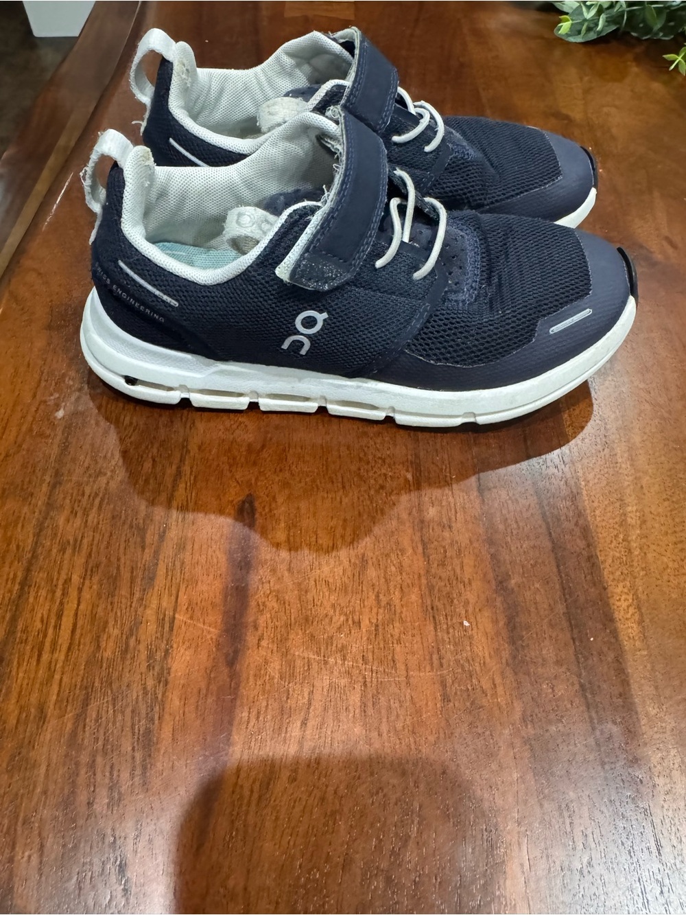 On Running Cloud Play Kids' Athletic Shoes in Navy Blue